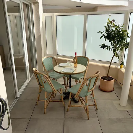 New With Terrace And Private Parking Apartament *
