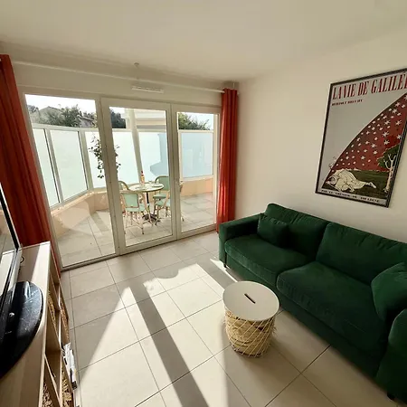 New With Terrace And Private Parking Apartament