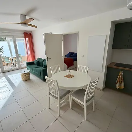 Neuf Avec Terrasse Et Parking
