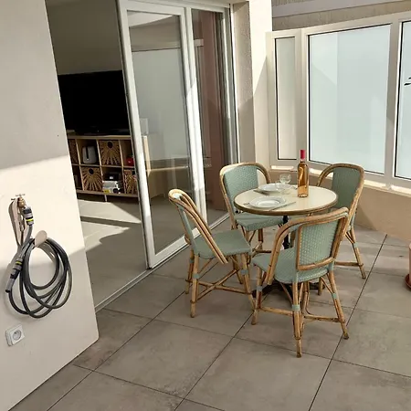 Neuf Avec Terrasse Et Parking *